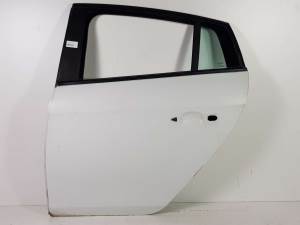 #577986 PUERTA TRASERA IZQUIERDA