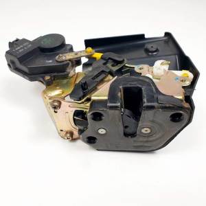 #1318912 CERRADURA PUERTA TRASERA DERECHA