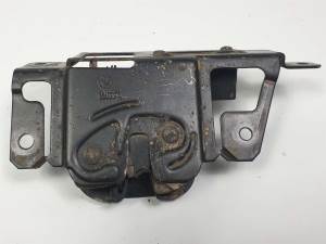 #678345 CERRADURA MALETERO / PORTON