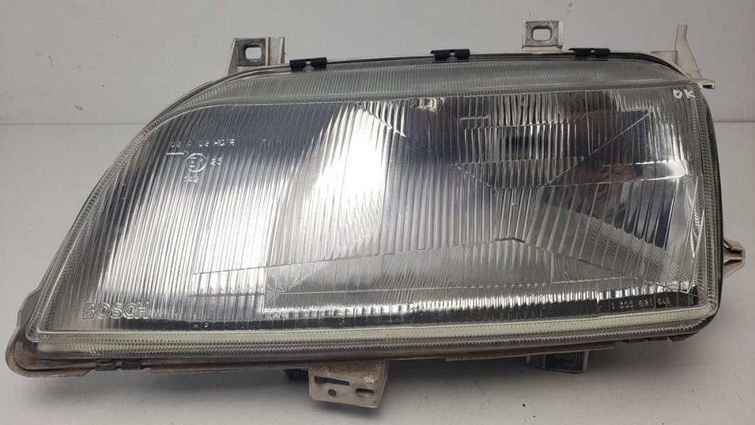 #1382077 FARO IZQUIERDO