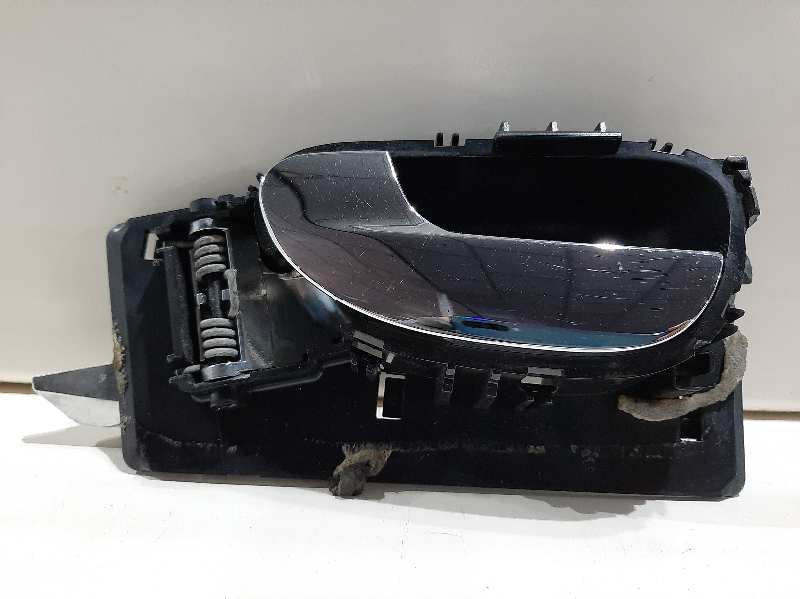 #93772 MANETA INTERIOR DELANTERA IZQUIERDA