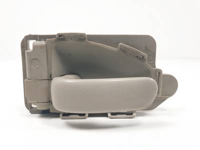 #3307401 MANETA INTERIOR DELANTERA IZQUIERDA