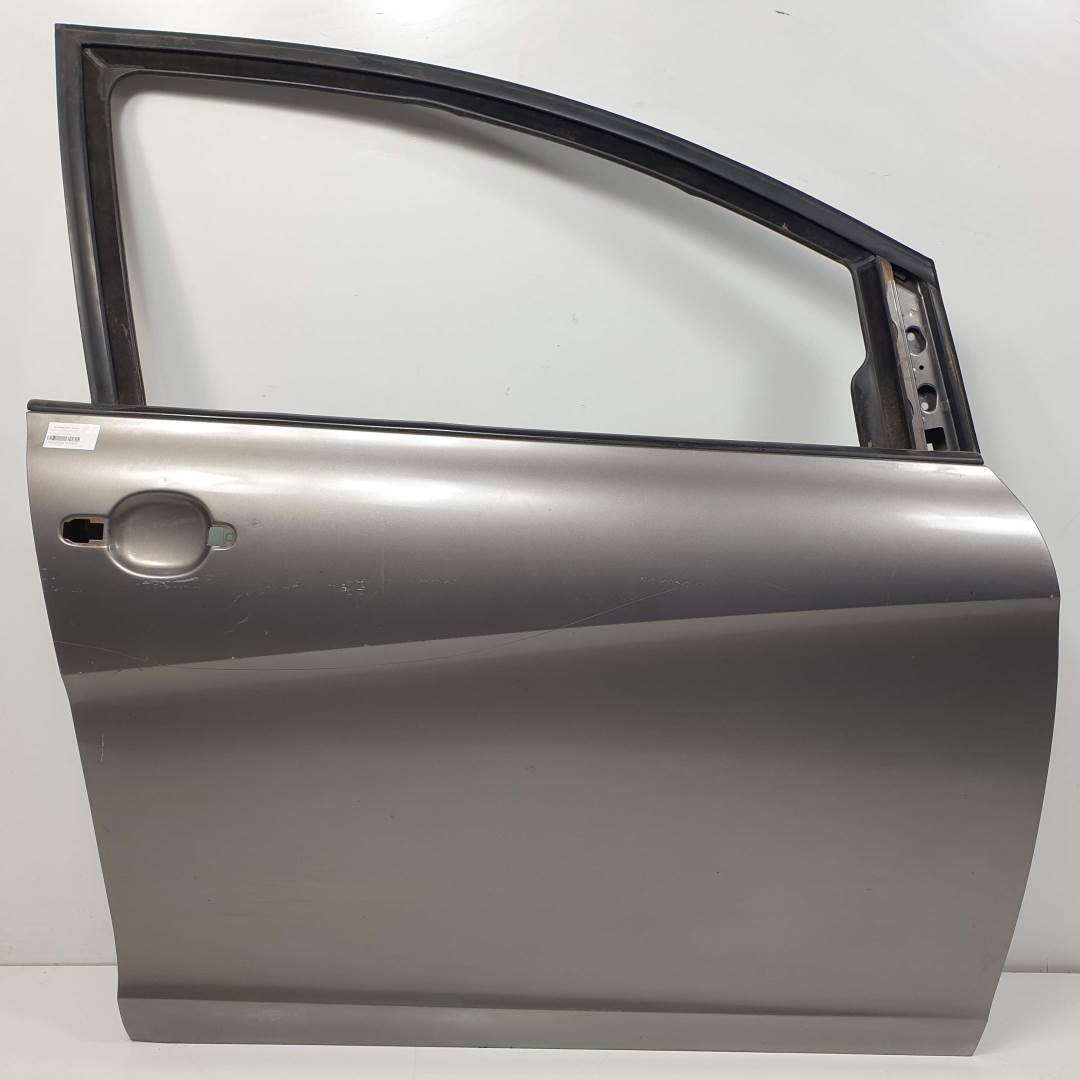 #1345429 PUERTA DELANTERA DERECHA