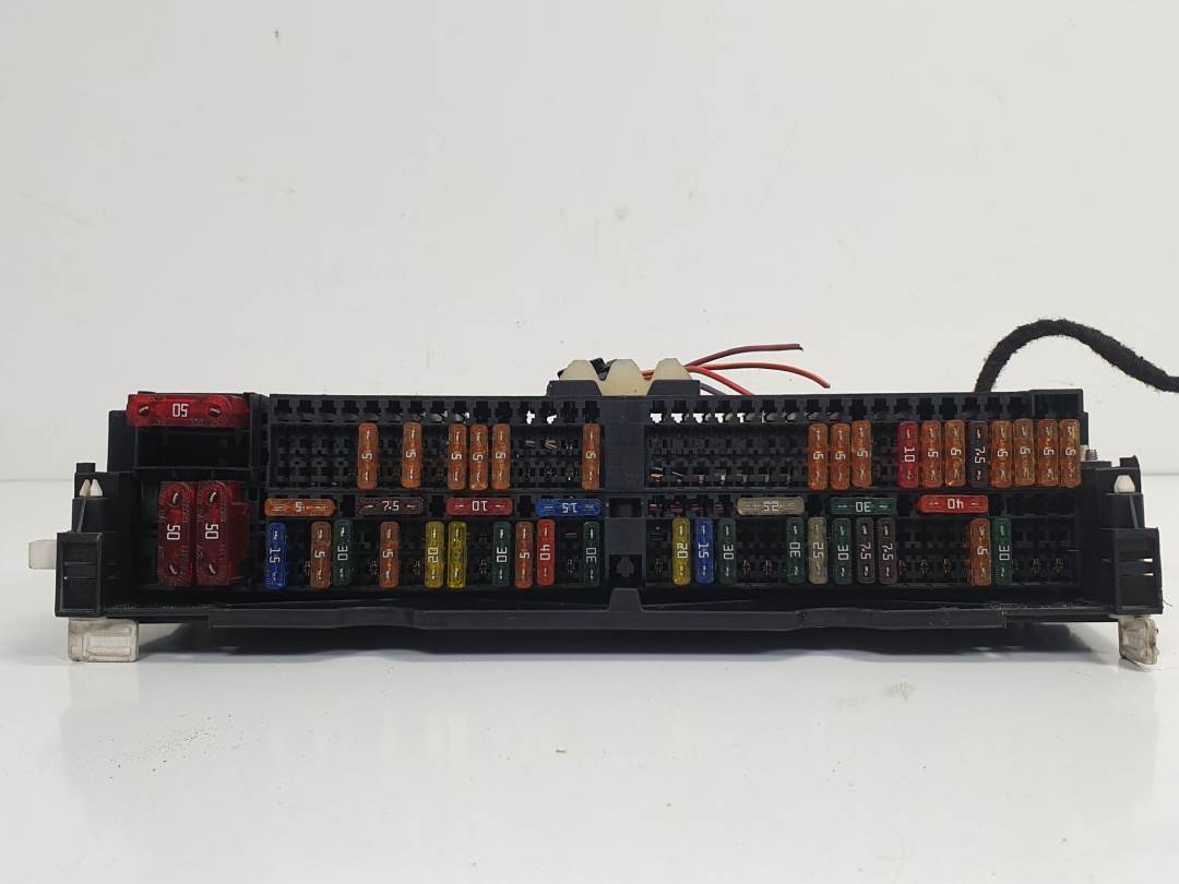 #227406 CAJA RELES / FUSIBLES