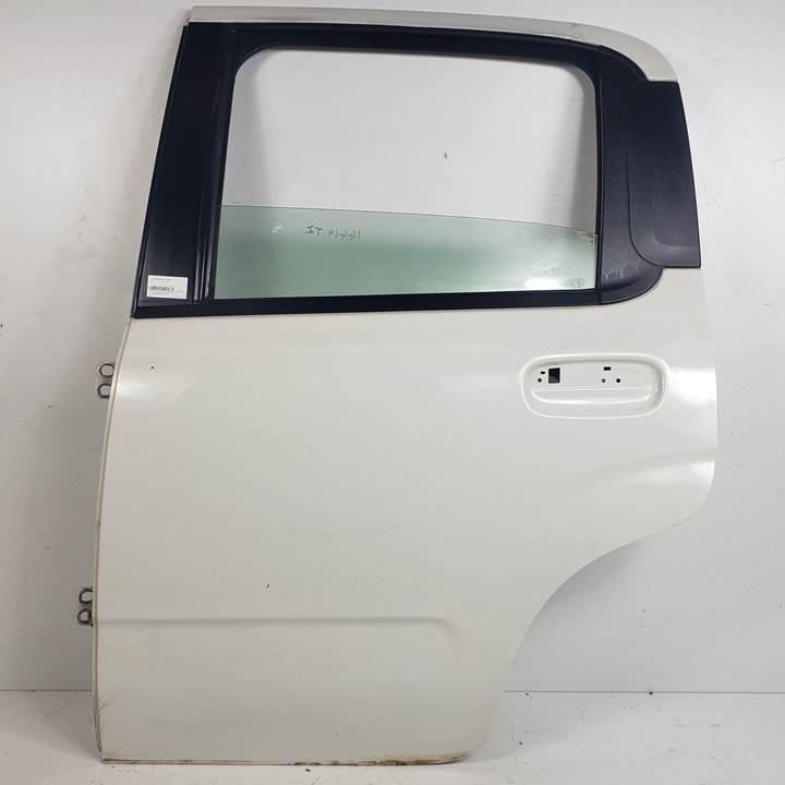 #1237097 PUERTA TRASERA IZQUIERDA