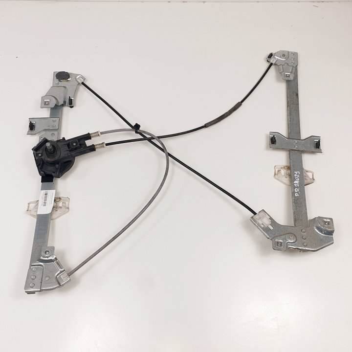 #1167488 ELEVALUNAS DELANTERO DERECHO