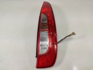 PILOTO TRASERO DERECHO - TATA - #616396