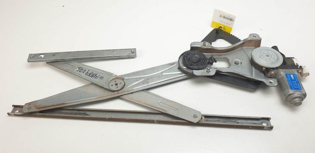 #1502910 ELEVALUNAS DELANTERO DERECHO