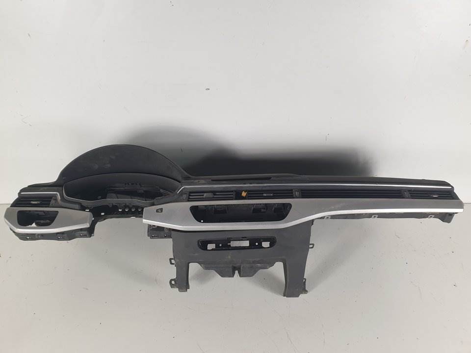 #1036079 SALPICADERO