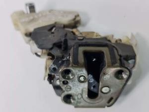 CERRADURA PUERTA TRASERA DERECHA - NISSAN - #290345