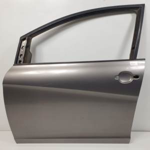 #1345430 PUERTA DELANTERA IZQUIERDA