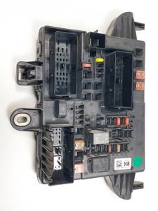 #3260715 CAJA RELES / FUSIBLES