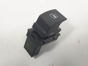 MANDO ELEVALUNAS DELANTERO DERECHO - VOLKSWAGEN - #689380