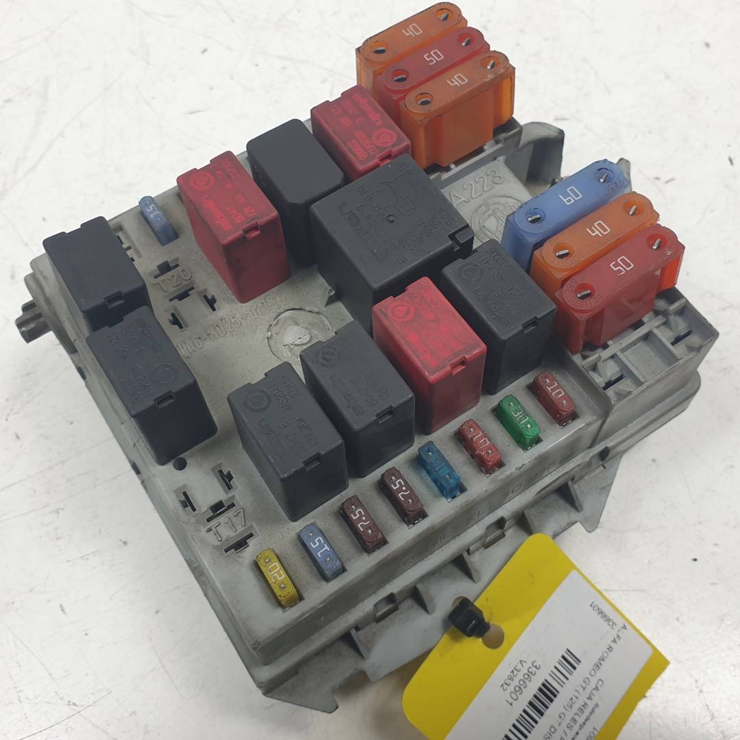 CAJA RELES / FUSIBLES - 51742420 - ALFA ROMEO - GT (125)
