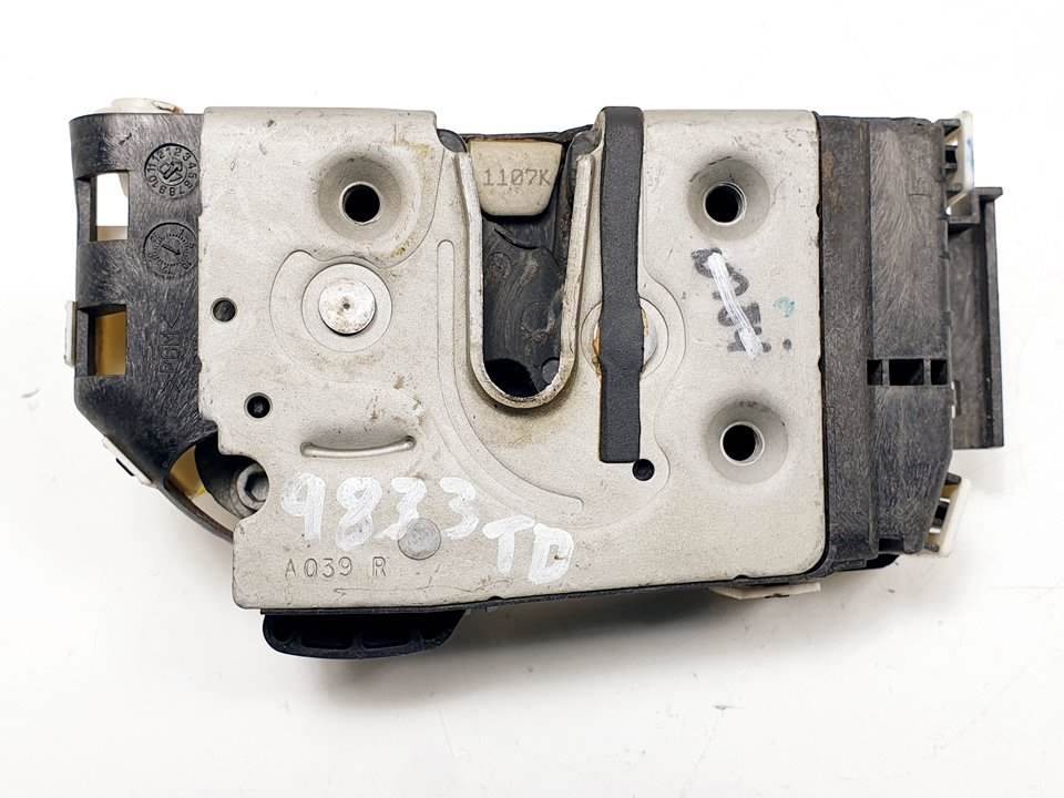 CERRADURA PUERTA TRASERA DERECHA - DODGE - #610762