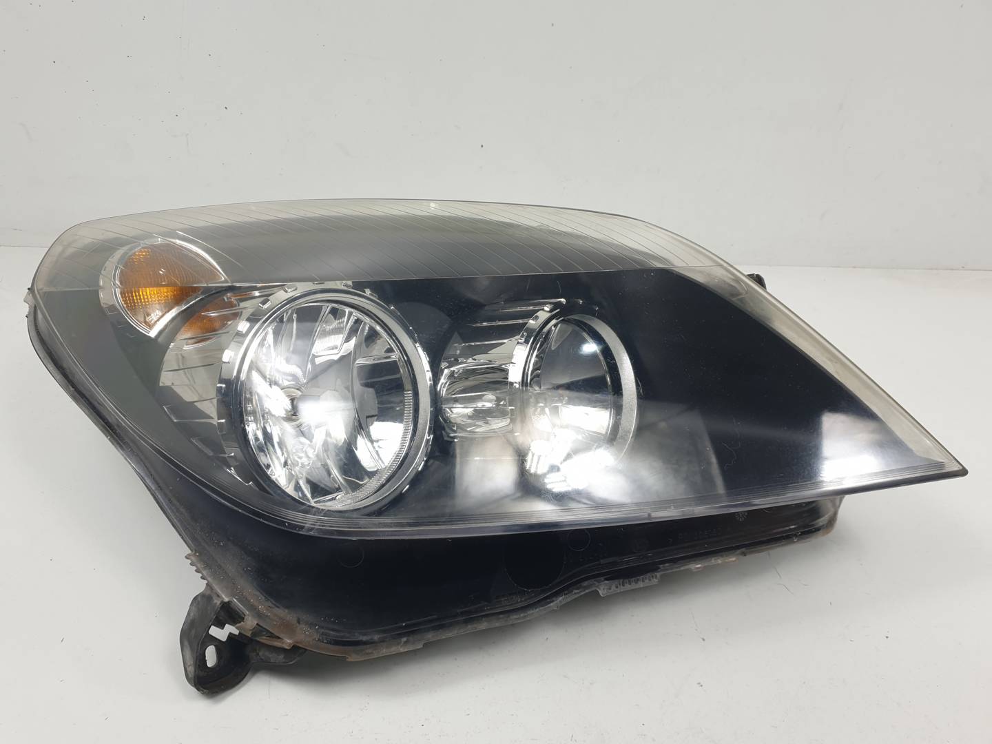 #3409076 FARO DERECHO