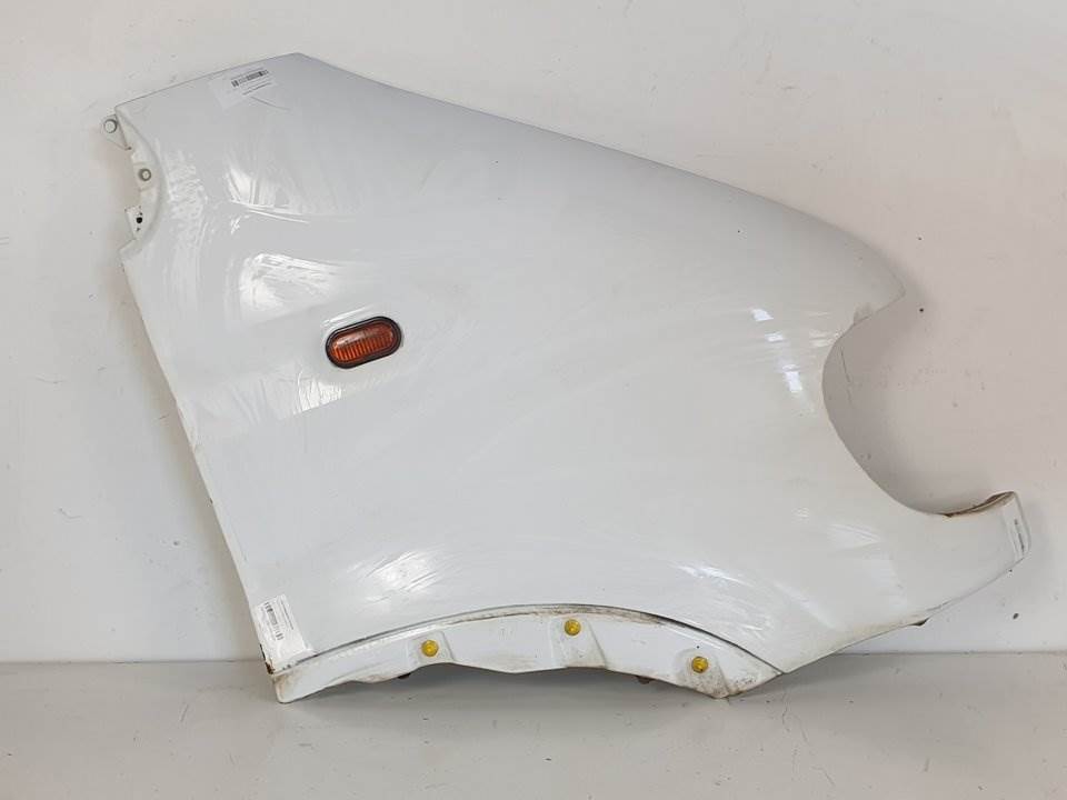 #1050308 ALETA DELANTERA DERECHA