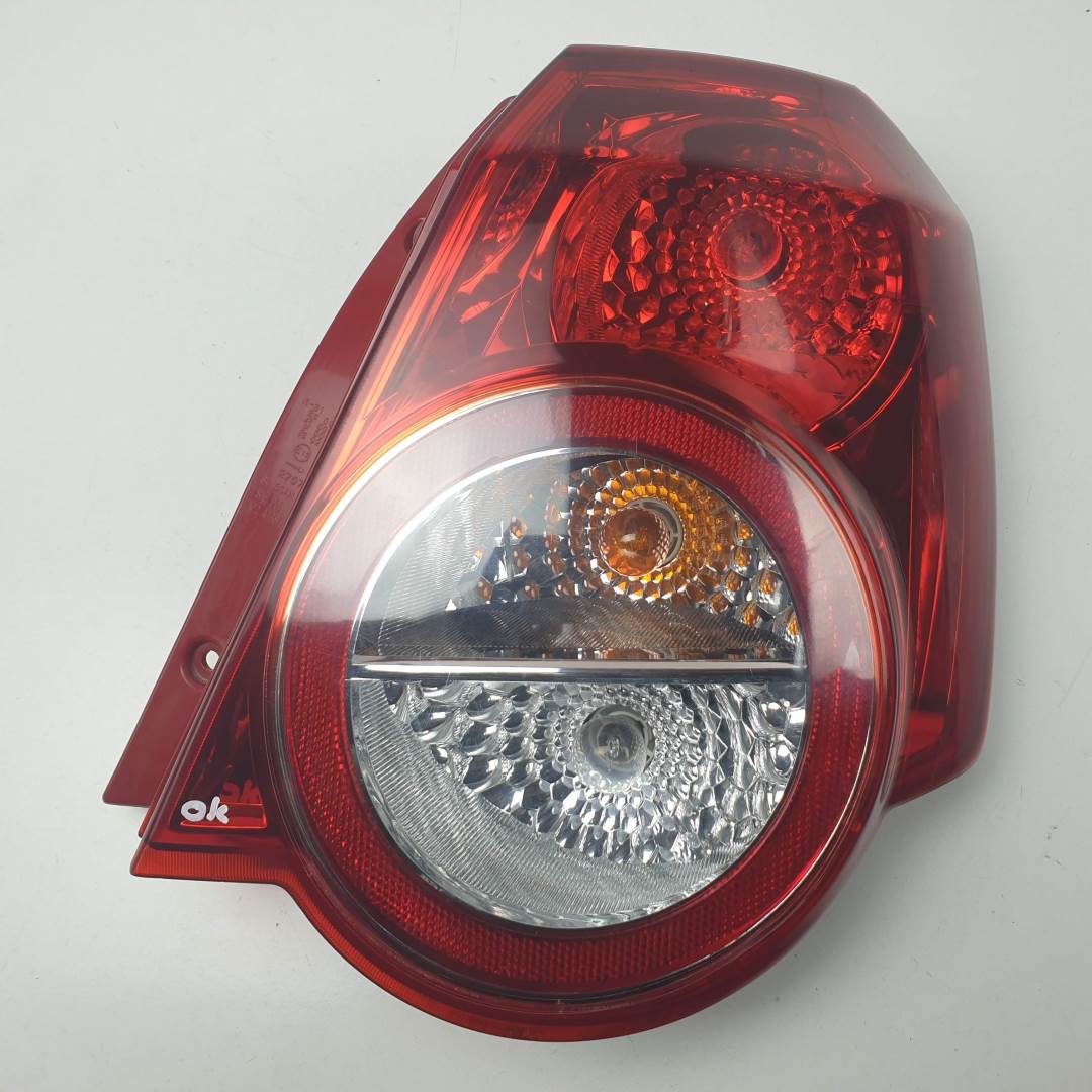 PILOTO TRASERO DERECHO