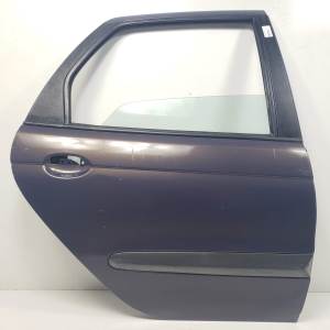 #1458058 PUERTA TRASERA DERECHA