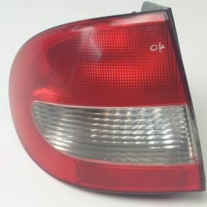 PILOTO TRASERO IZQUIERDO - RENAULT - #1457335