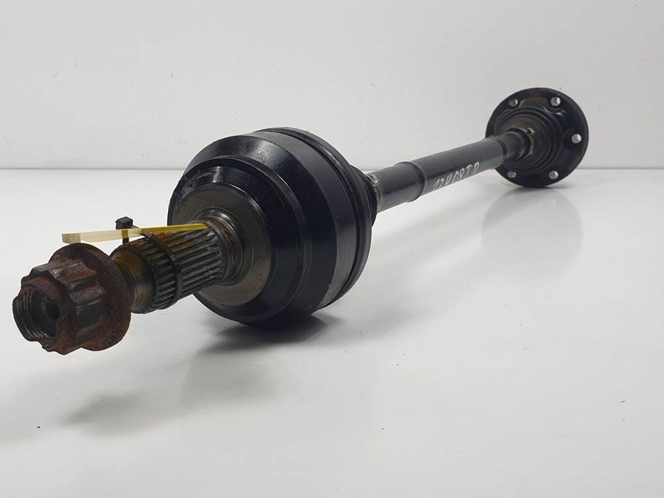 TRANSMISION TRASERA DERECHA - 7L0501201A - PORSCHE - CAYENNE (TYP 9PA)