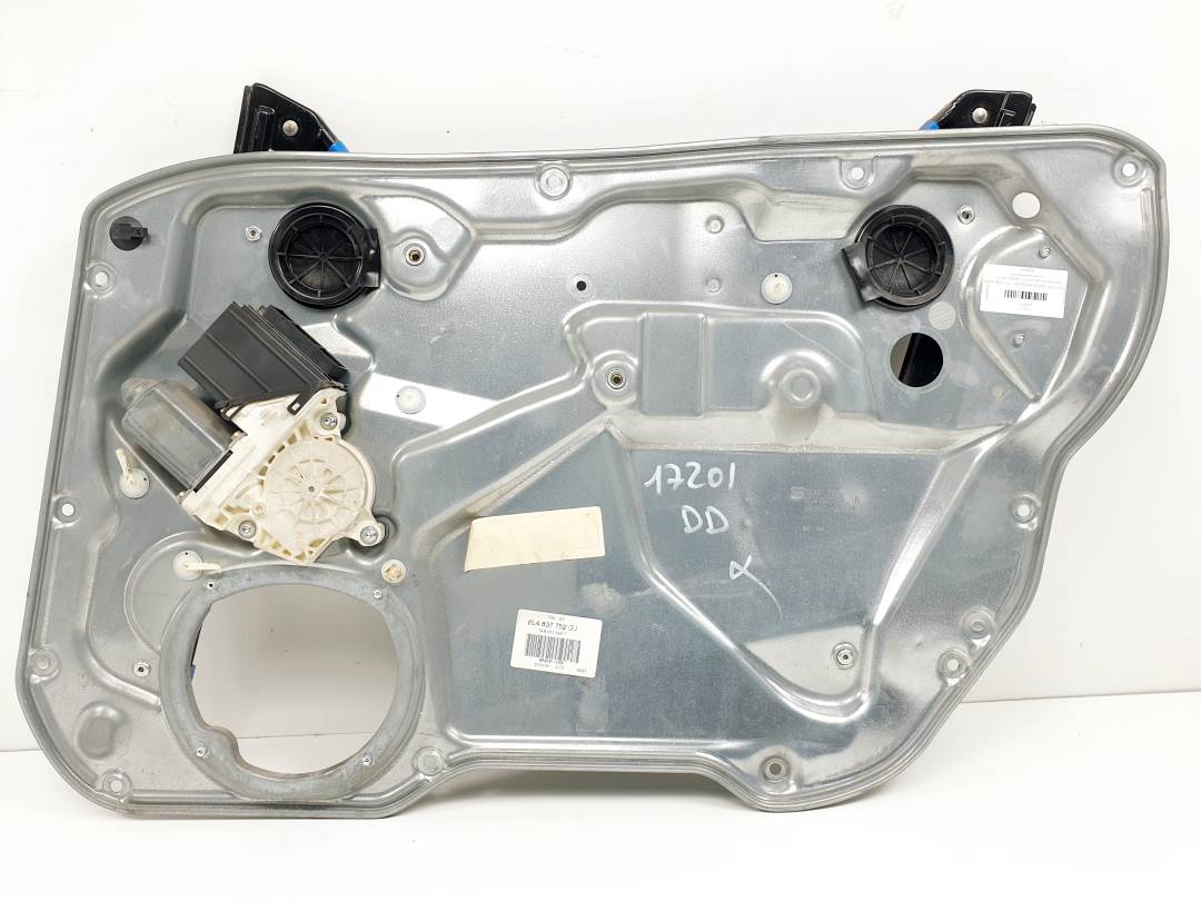 #1540844 ELEVALUNAS DELANTERO DERECHO