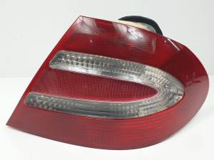 PILOTO TRASERO DERECHO - MERCEDES - #1350281