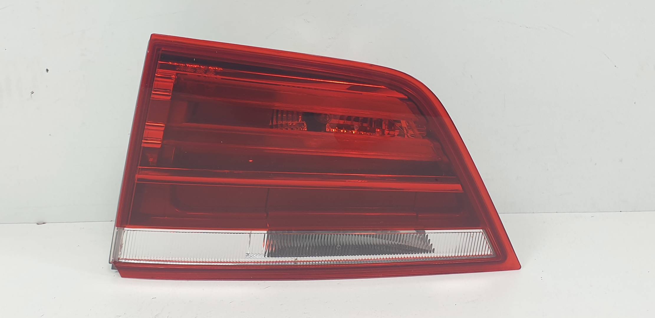 #3452702 PILOTO TRASERO DERECHO INTERIOR